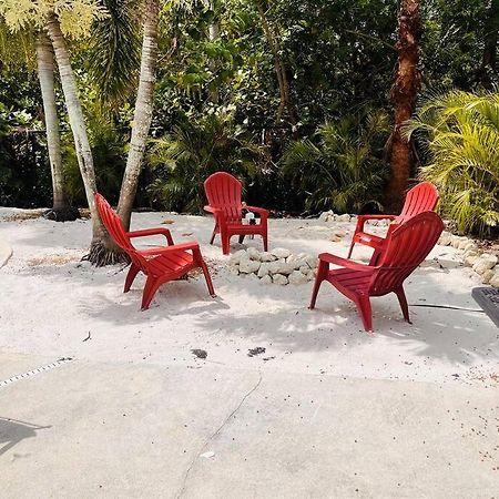 Beach, Sand, Firepit And Pool Clearwater Beach Exterior photo