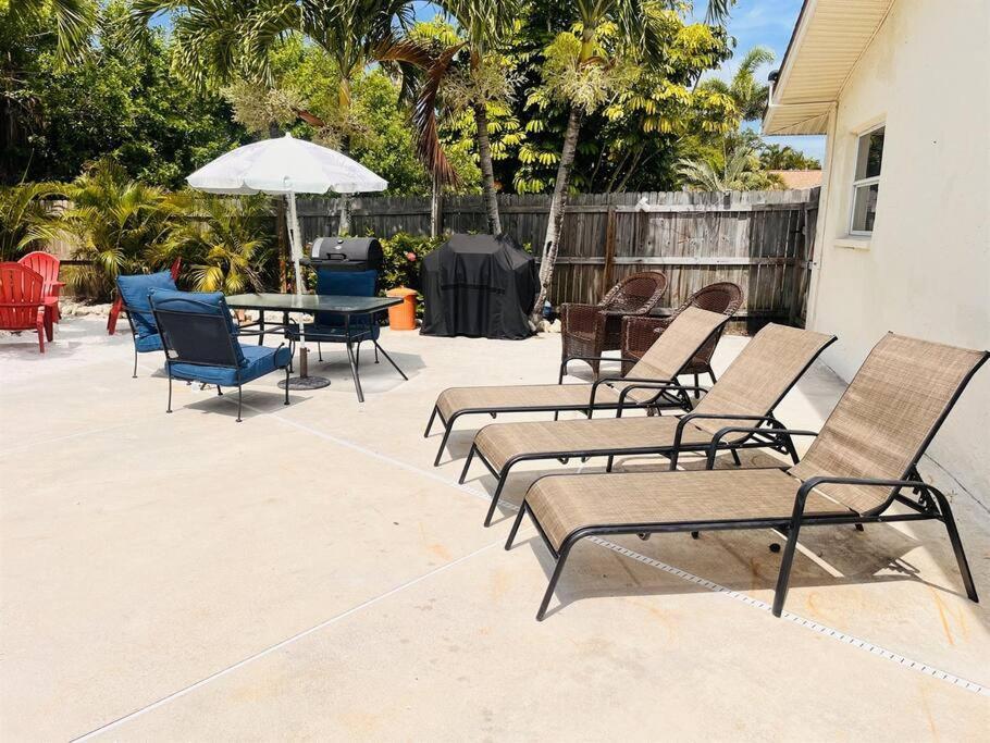 Beach, Sand, Firepit And Pool Clearwater Beach Exterior photo