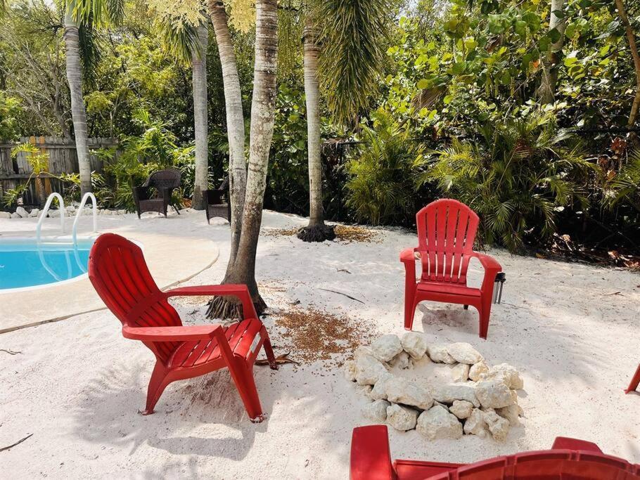 Beach, Sand, Firepit And Pool Clearwater Beach Exterior photo