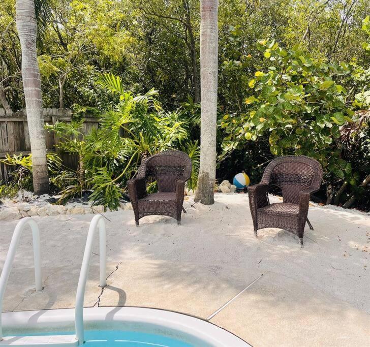 Beach, Sand, Firepit And Pool Clearwater Beach Exterior photo