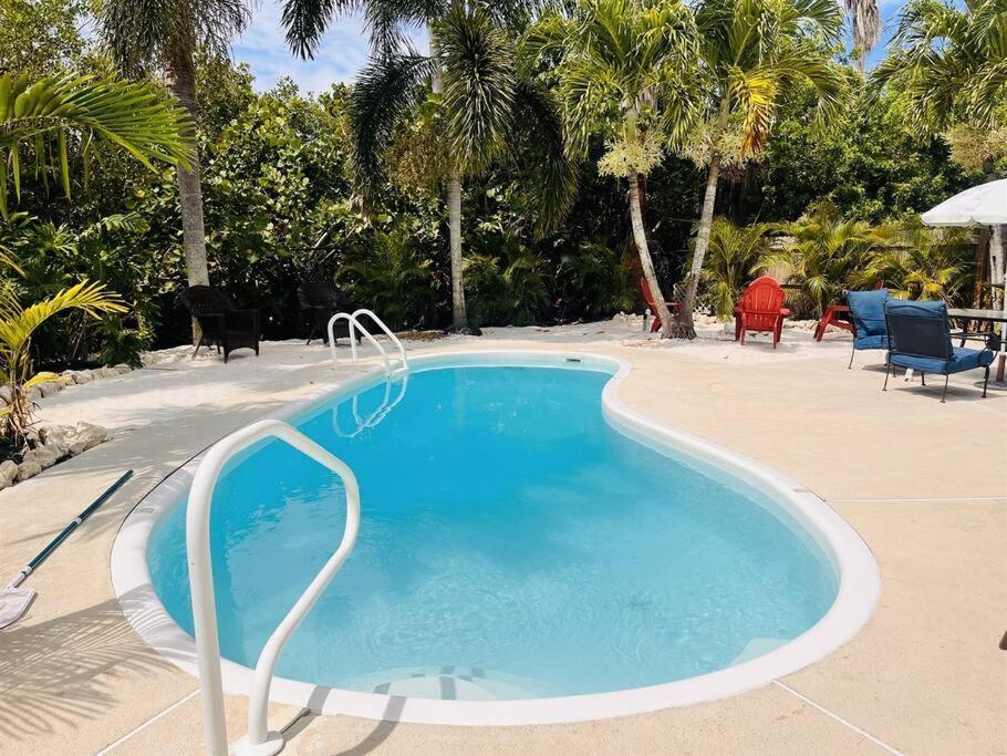 Beach, Sand, Firepit And Pool Clearwater Beach Exterior photo